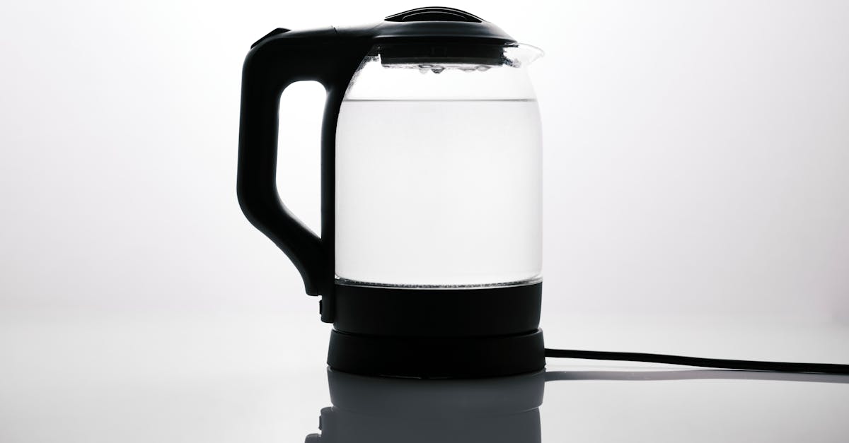 découvrez notre plug anal en verre, alliant élégance et plaisir. fabriqué en verre de haute qualité, il offre des sensations uniques grâce à sa texture lisse et sa température modulable. idéal pour les amateurs de sensations nouvelles et de jeux intimes raffinés.