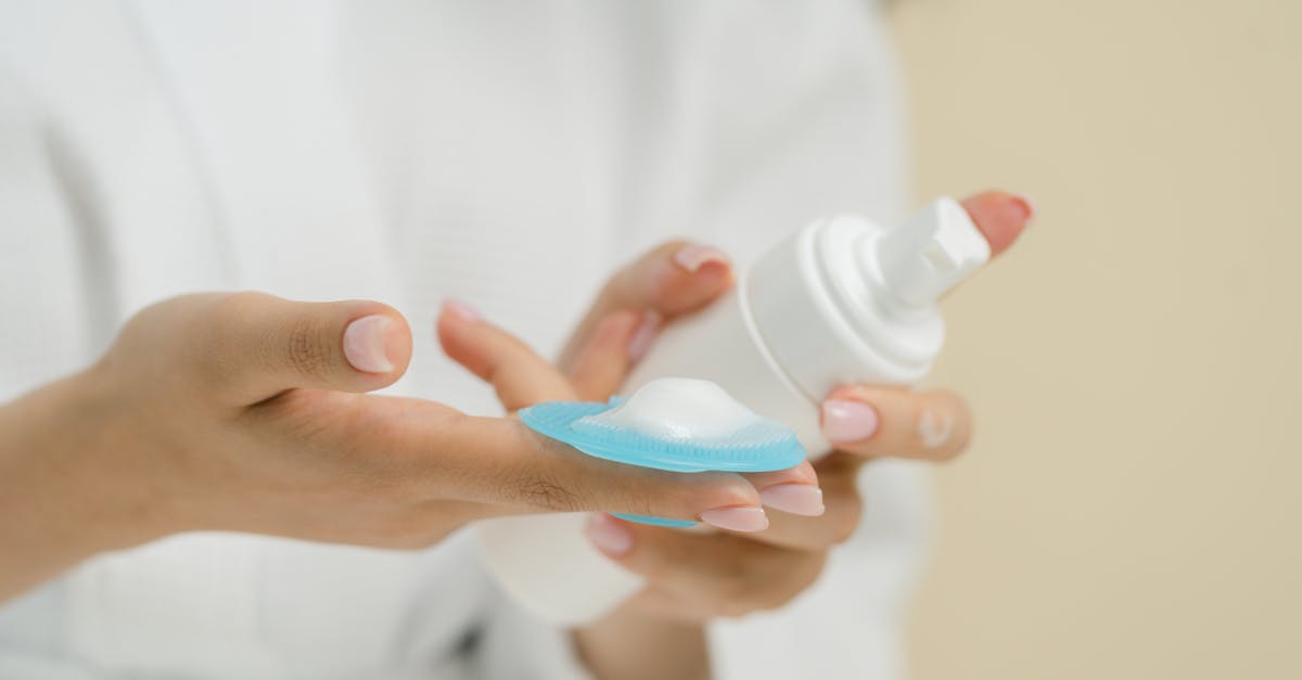 découvrez le lubrifiant silicone, idéal pour réduire les frictions et protéger vos équipements. parfait pour l'entretien domestique, automobile et industriel. utilisation facile et efficacité durable.